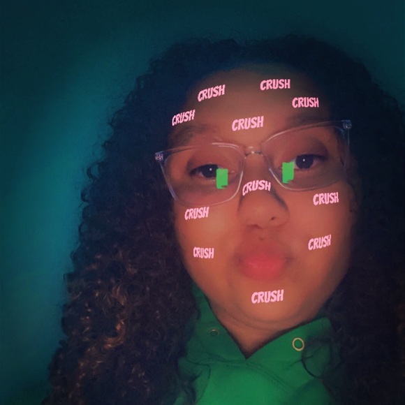 Meet your Posher, Desha - Picture 1 of 1